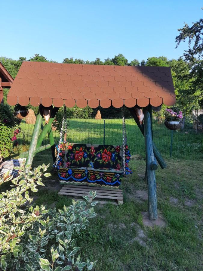 Casa Bunicilor Villa Ciprian Porumbescu Екстериор снимка