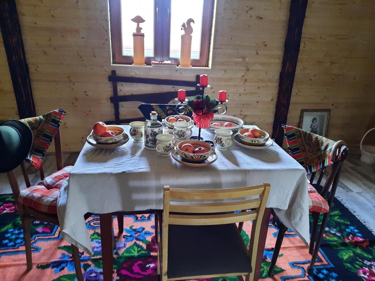 Casa Bunicilor Villa Ciprian Porumbescu Екстериор снимка
