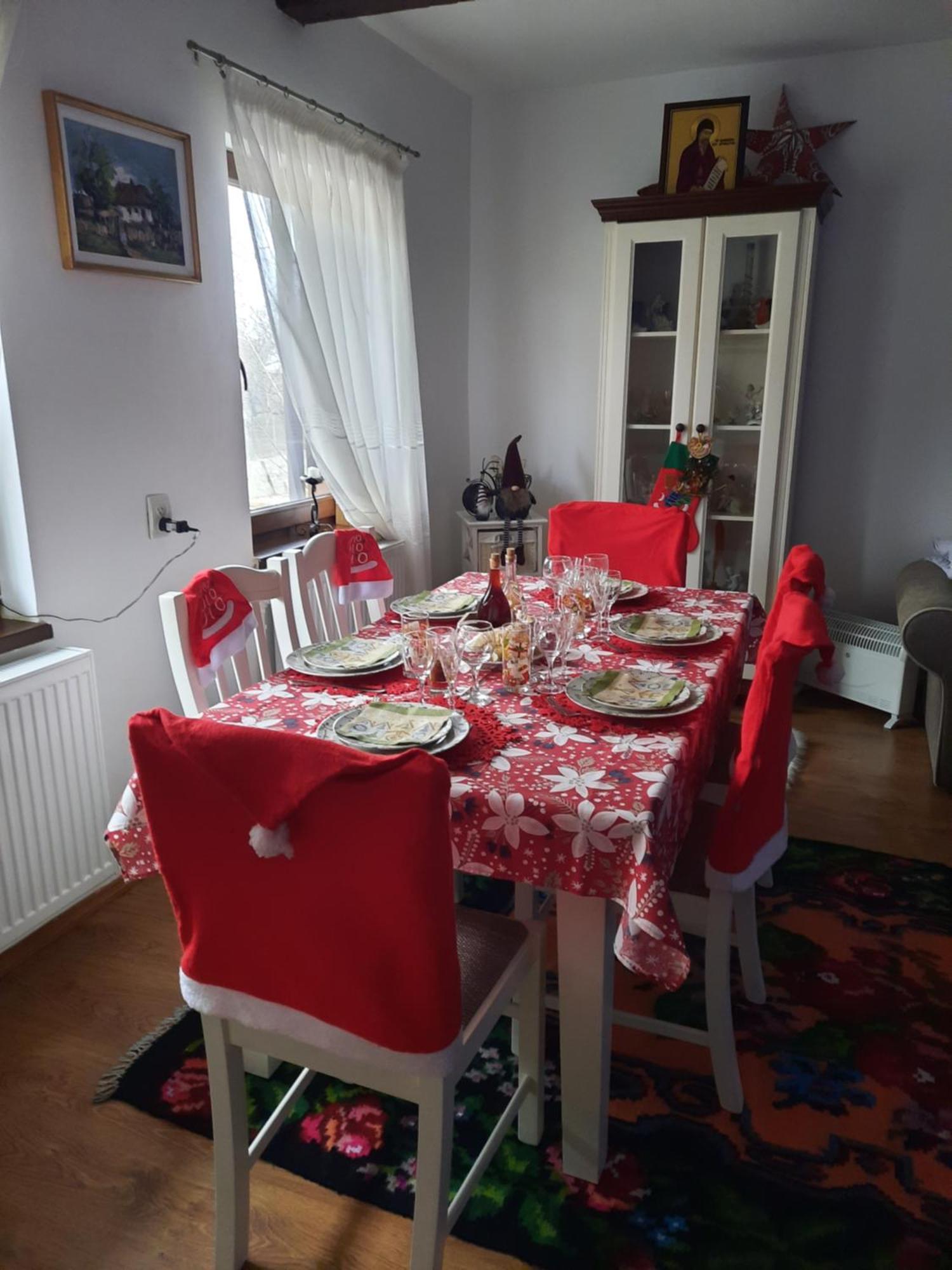 Casa Bunicilor Villa Ciprian Porumbescu Екстериор снимка